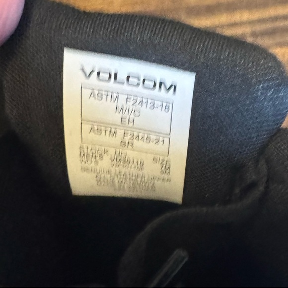 Volcom NIB Men’s Skate Inspired Work Shoe Sz 7M Composite Toe Slip Resistant - Picture 3 of 11